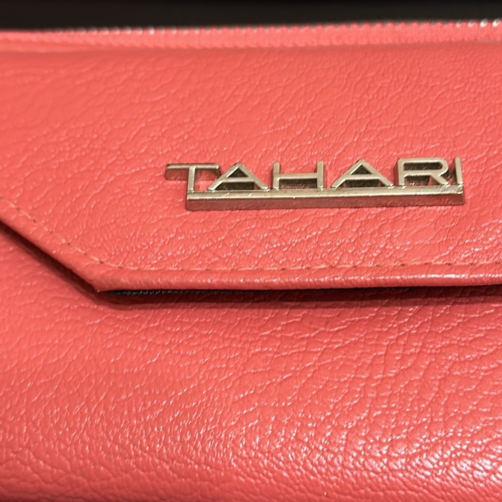 Adorable Tahari pink wristlet! - Picture 2 of 9
